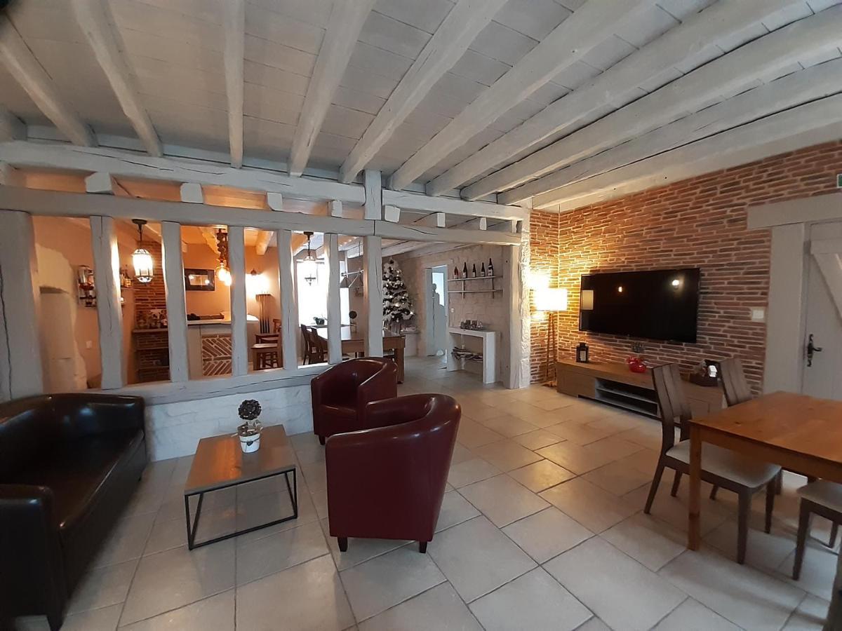 Le Domaine Des Papillons Hotel Beaujeu-Saint-Vallier-et-Pierrejux Bagian luar foto