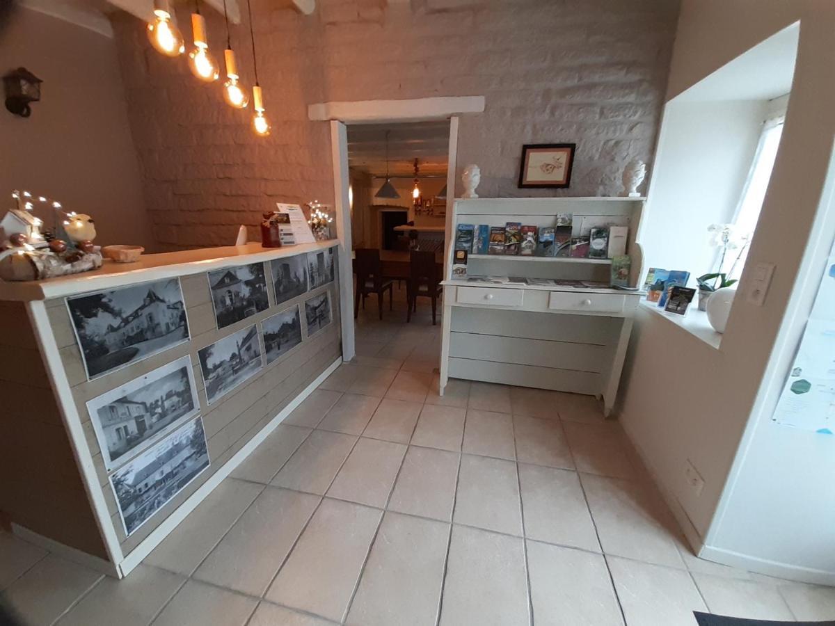 Le Domaine Des Papillons Hotel Beaujeu-Saint-Vallier-et-Pierrejux Bagian luar foto