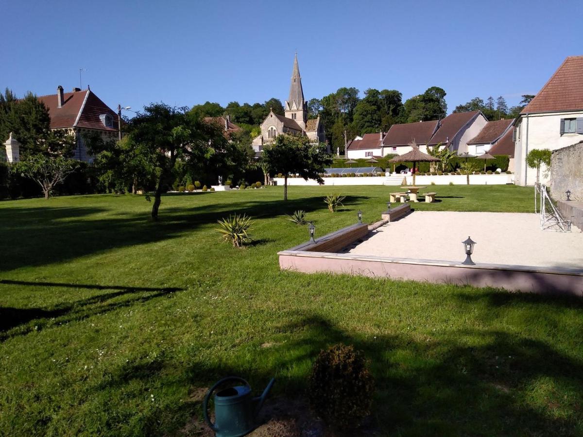 Le Domaine Des Papillons Hotel Beaujeu-Saint-Vallier-et-Pierrejux Bagian luar foto
