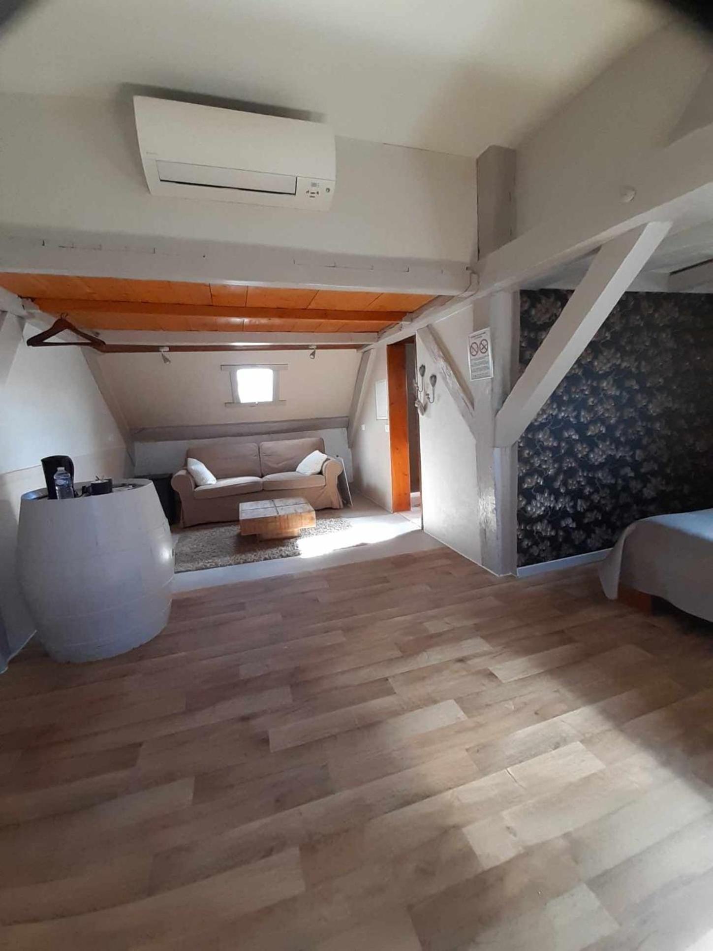 Le Domaine Des Papillons Hotel Beaujeu-Saint-Vallier-et-Pierrejux Bagian luar foto