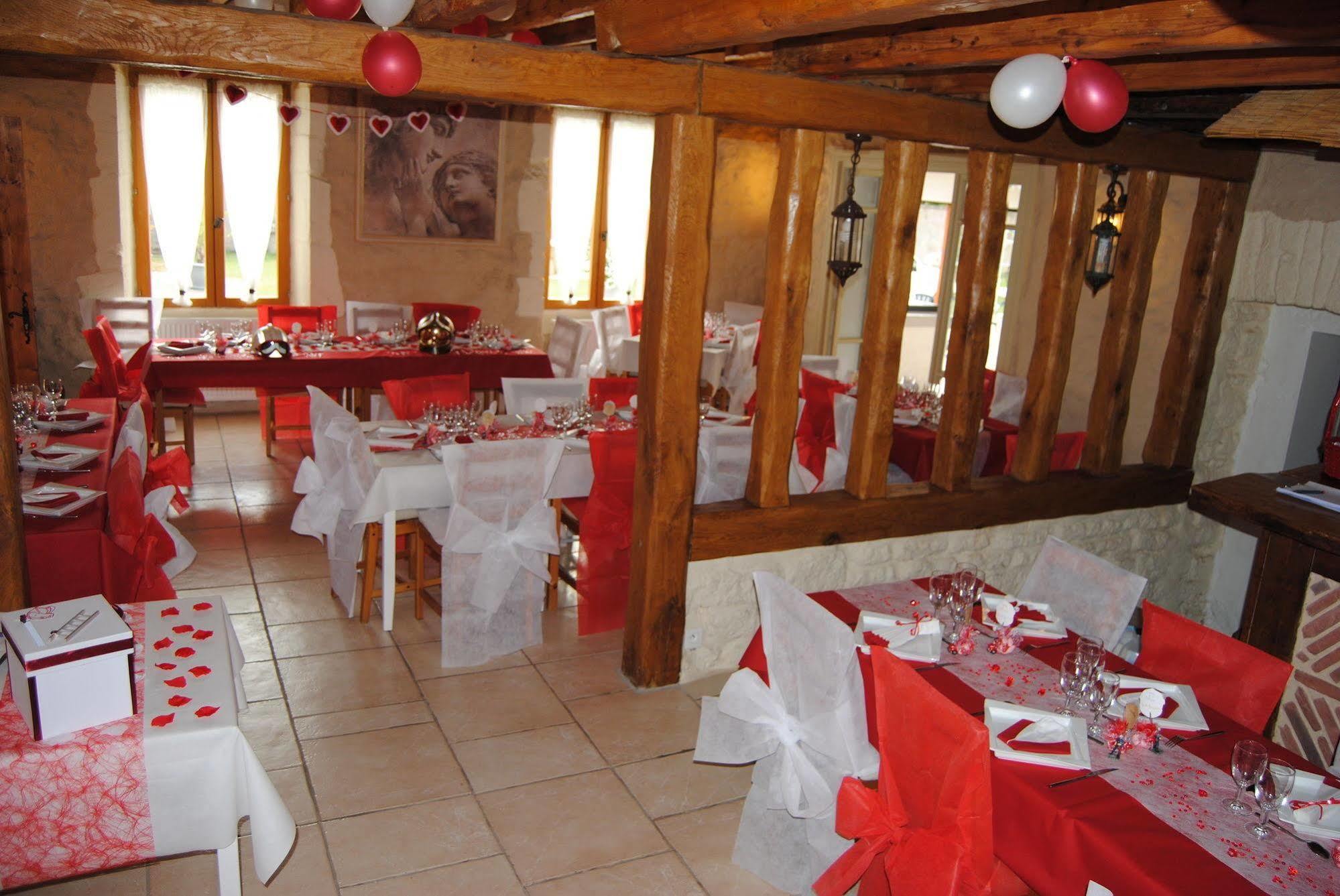 Le Domaine Des Papillons Hotel Beaujeu-Saint-Vallier-et-Pierrejux Bagian luar foto