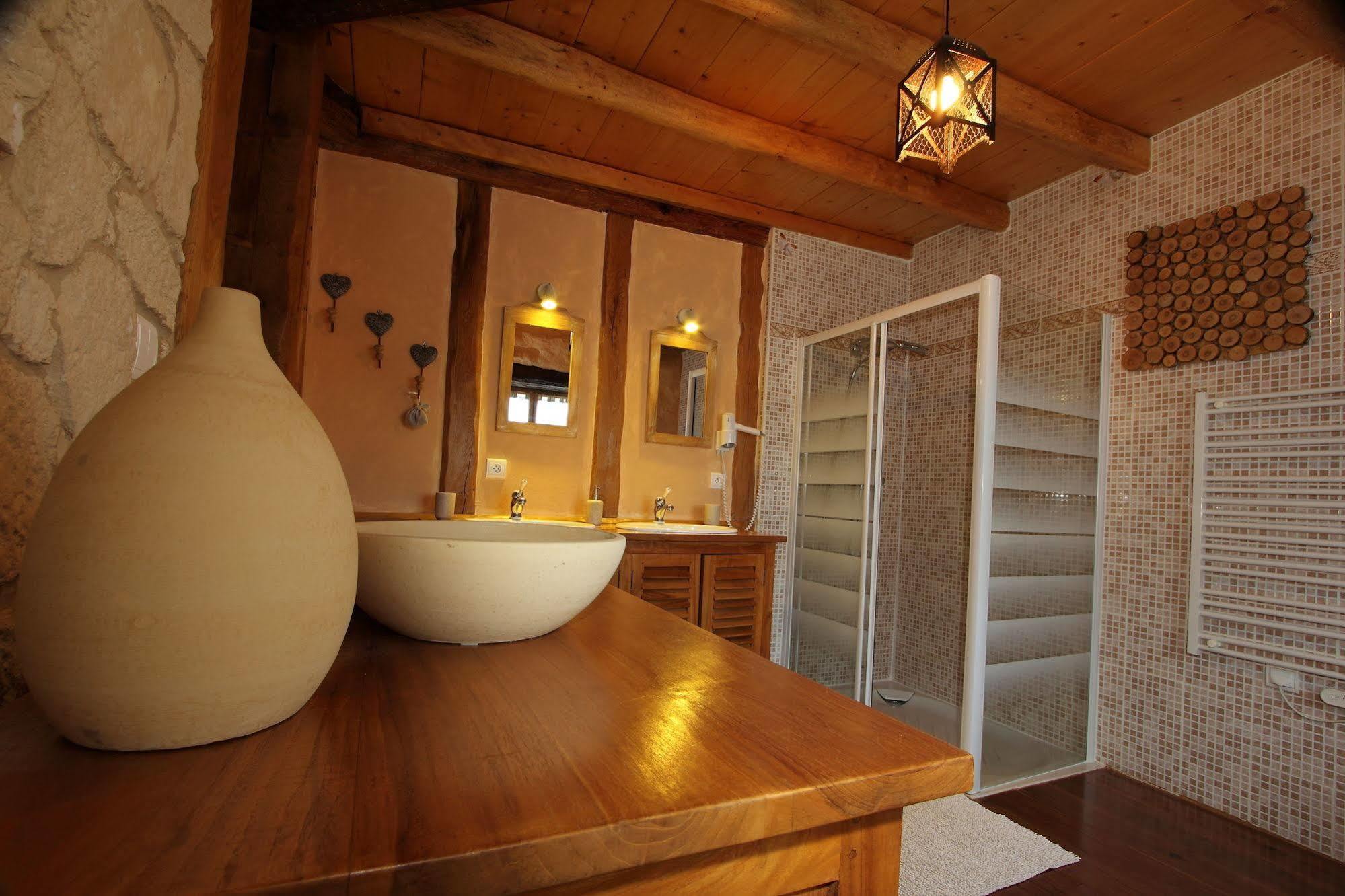 Le Domaine Des Papillons Hotel Beaujeu-Saint-Vallier-et-Pierrejux Bagian luar foto