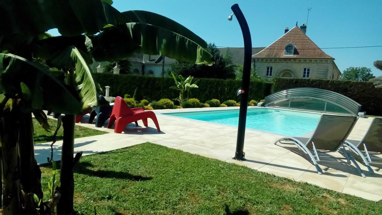 Le Domaine Des Papillons Hotel Beaujeu-Saint-Vallier-et-Pierrejux Bagian luar foto